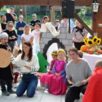 Erntedank mit Tiersegnung im Tierpark Balzfeld mit Kindern, Erzieherinnen & Erziehern der Kinde...
