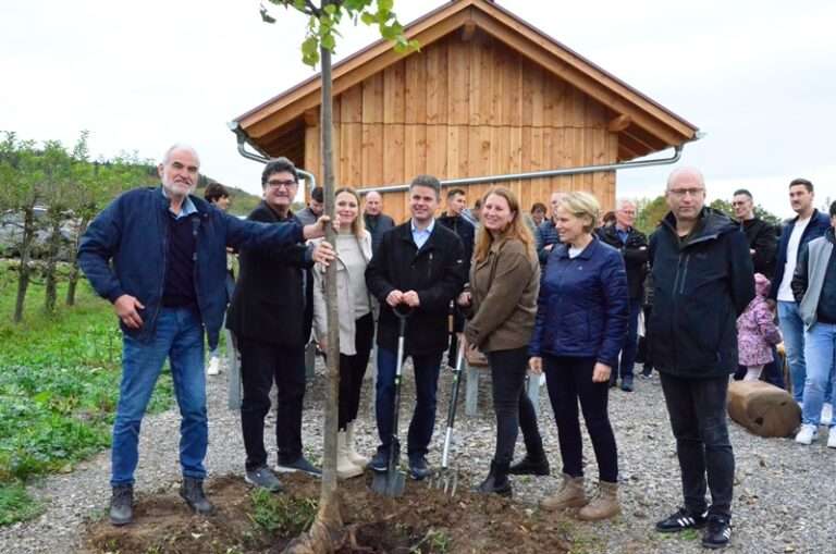 Gemeinde Mühlhausen setzt ein weiteres Zeichen im Denken an die Jugend – Chillplatz errichtet