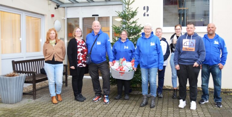 Da war doch noch was mit Adventszeit-Spenden … Fanclub der Undercover Hoffenheim “plündert” Wunschbaum des ASB