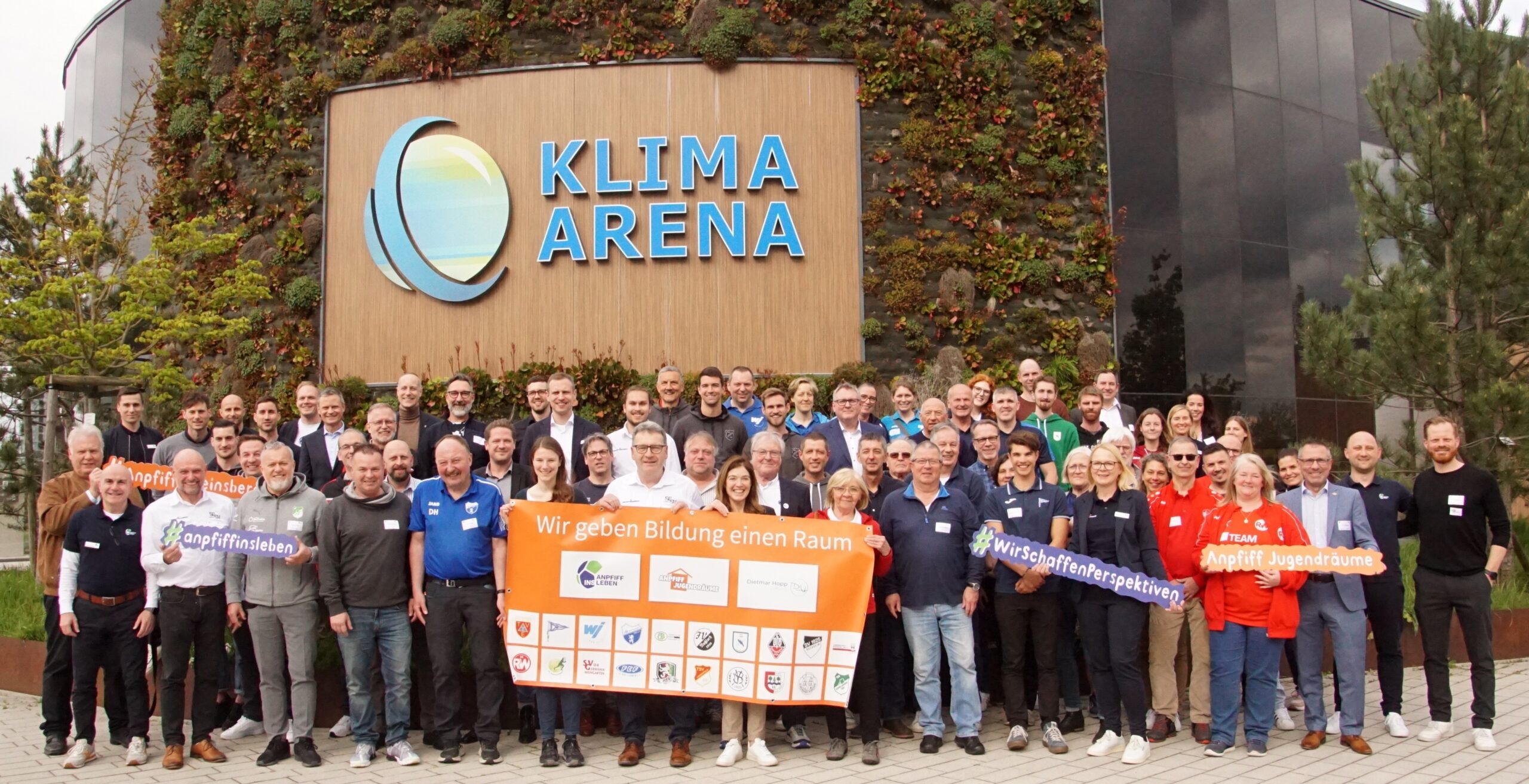 Anpfiff ins Leben Klimaarena