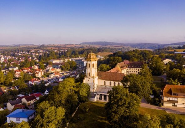 Stift-Sinsheim_Sonnenaufgang_Drohne (C) Stadt Sinsheim_verkleinert