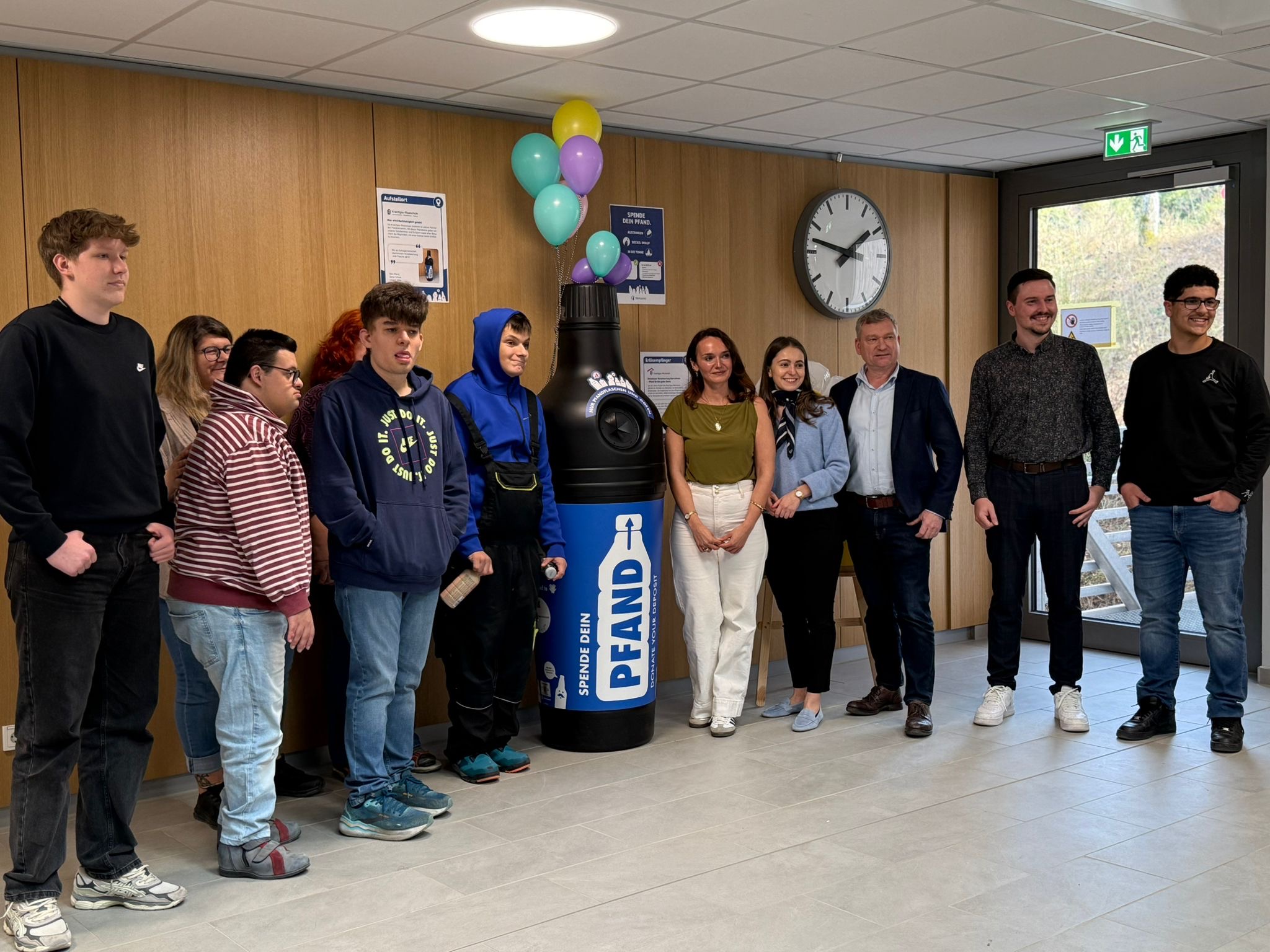 f0a2e524-bb38-4eb9-8a69-07f742bd5ad2