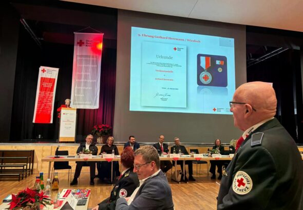 2025-11-25_Ehrung_Gerhard_Herrmann-c6440251