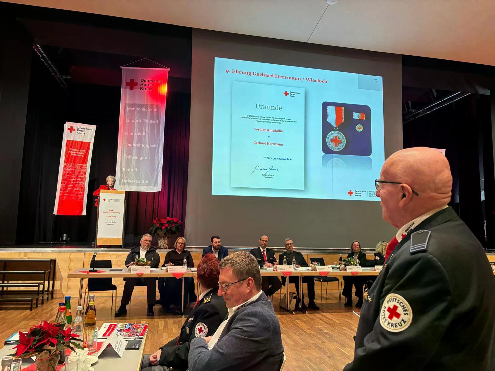 2025-11-25_Ehrung_Gerhard_Herrmann-c6440251