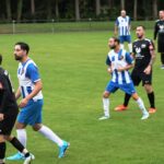 Flutlichtspiel in der Kreisklasse: Sonntagabend bei Schmuddelwetter in den Schleimwiesen …